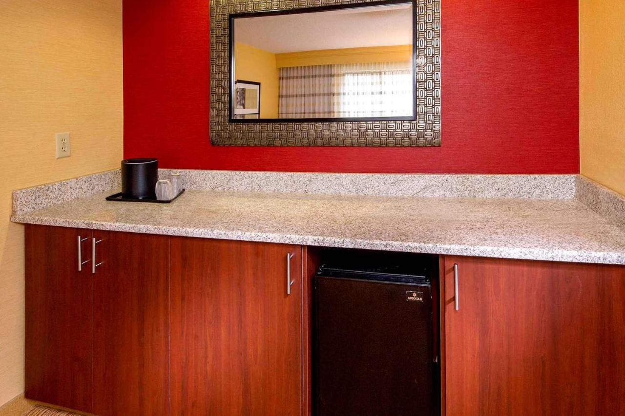 Sonesta Select Durham Research Triangle Park Hotel Bagian luar foto
